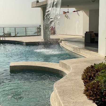 Villa Somone Pied Dans L'Eau Exterior foto